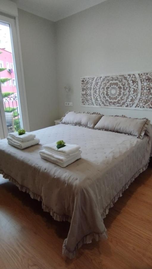 Apartamento Villalvaro Con Parking Santander Eksteriør billede